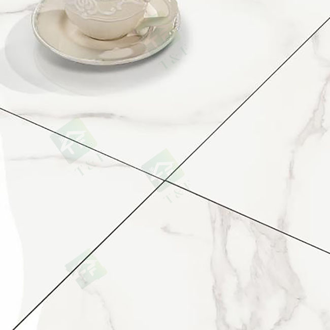 ห้องนั่งเล่น 600 * 600 มม. เคลือบกระเบื้องเซรามิกหินอ่อนสีขาวสุด ๆ พร้อม Glod Vein Glazed Polished