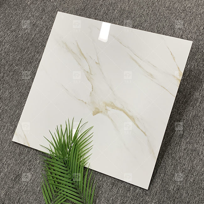 600x600 มม ไฮ โกลสติก โพลีสต์ กระเบื้องกระจกสําหรับพื้น กระเบื้อง Porcelain มาร์บอร์ขาวมาตรฐาน