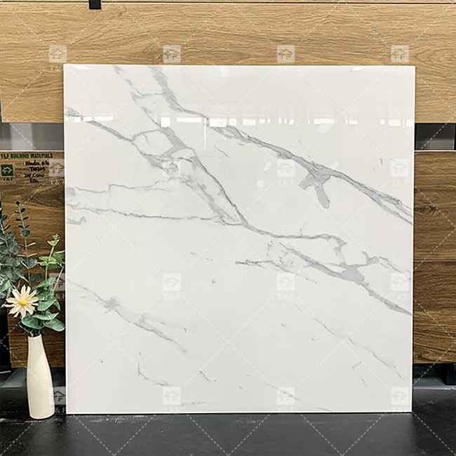 600x600 มม ไฮ โกลสติก โพลีสต์ กระเบื้องกระจกสําหรับพื้น กระเบื้อง Porcelain มาร์บอร์ขาวมาตรฐาน