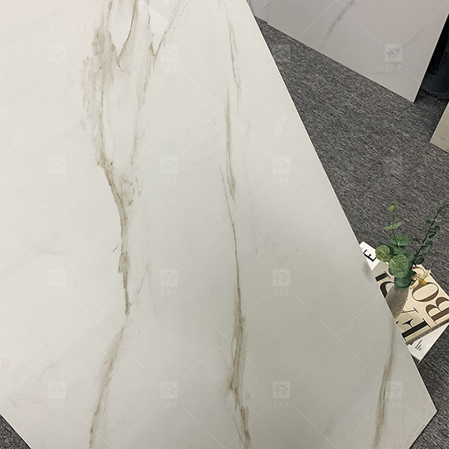 600x1200มม สีขาว Carrara สวยกระจกกระจกกระจกสําหรับพื้น